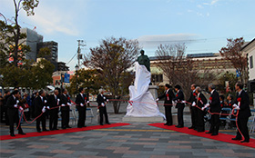 武田信虎公銅像